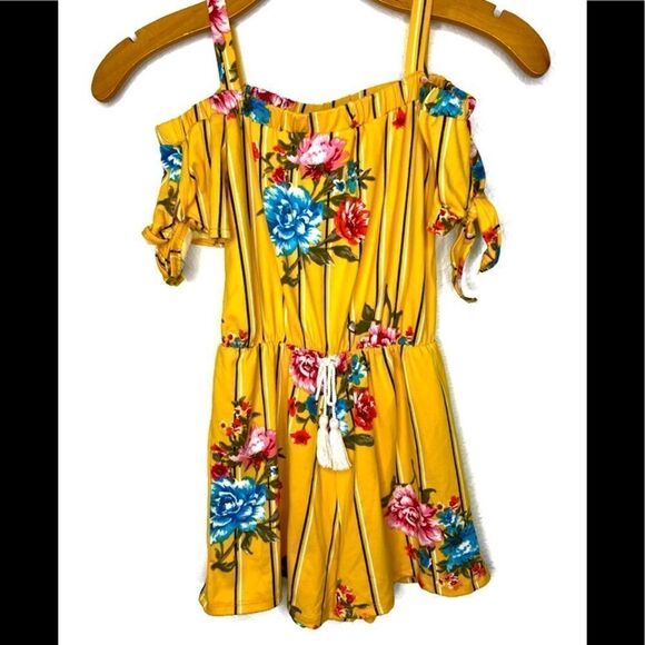 Heart & Arrow Yellow Romper W/ Floral Print 7/8 - Picture 1 of 10